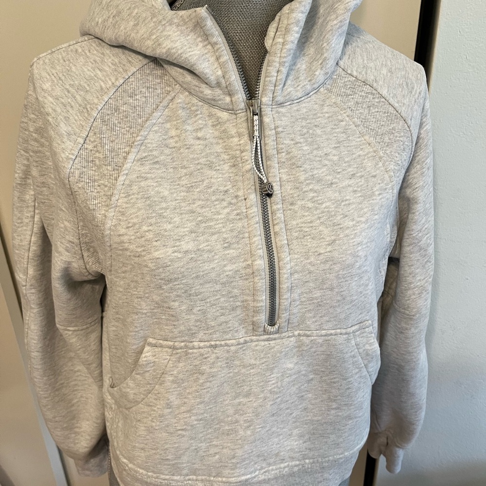 Lululemon crop hoodie sweatshirt